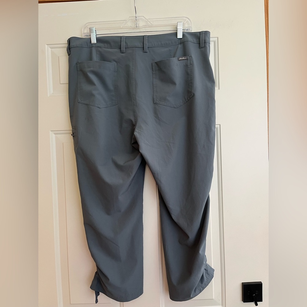 Women’s Eddie Bauer gray rip stop crop capri cargo hiking trail pant. Size 14 - Picture 2 of 16